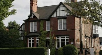 Eskdale Lodge,Hale>>Altrincham,4 star