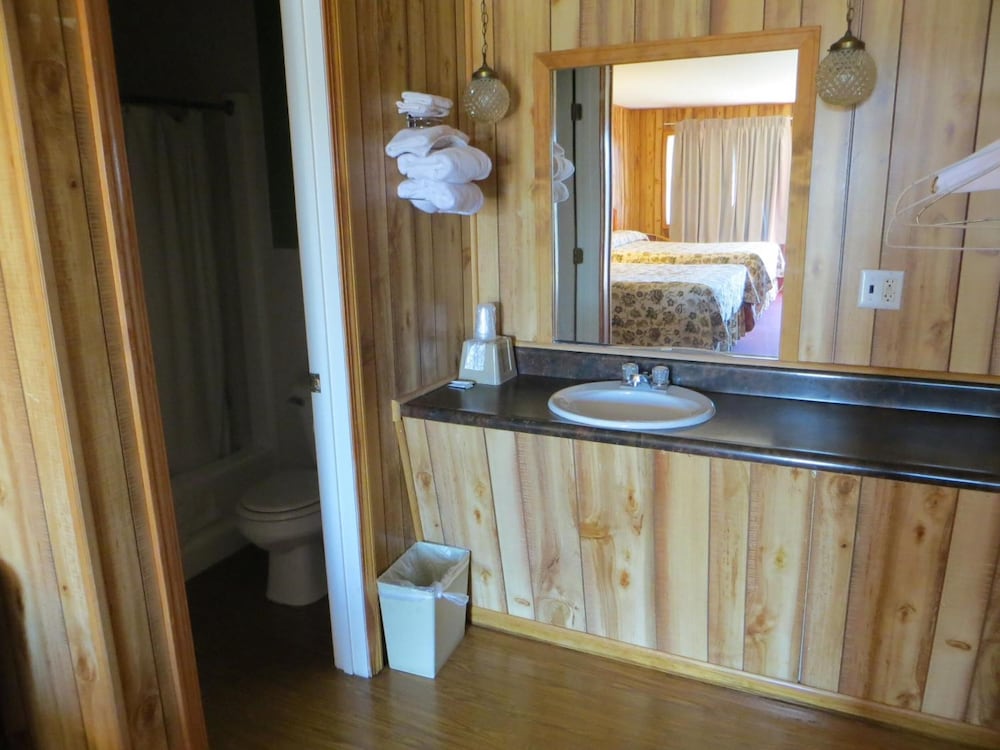 Country Inn Motel,Houston>>Fort Leonard Wood,2 star