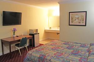 Royla Motel,Los Angeles>>La Verne,2 star