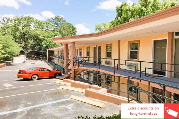 Oyo Hotel Tallahassee Downtown,Breckenridge On Park>>Tallahassee,3 star