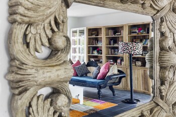 Owl And The Pussycat,Sri Lanka>>Galle,3.5 star