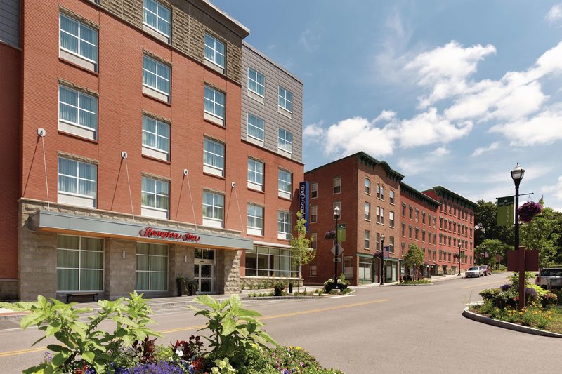 Hampton Inn St. Albans,Colchester>>Burlington,2.5 star