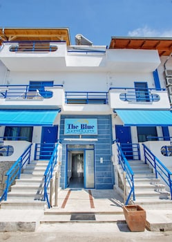 The Blue Apartments And Beach,Nea Peramos>>Kavala,2 star