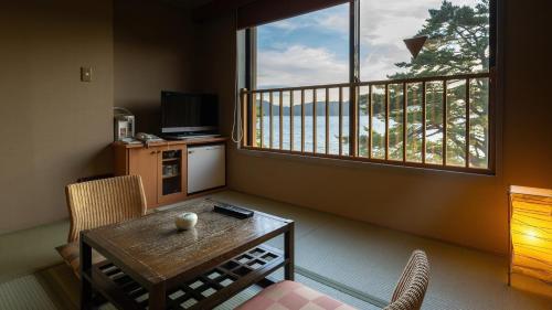 room-image