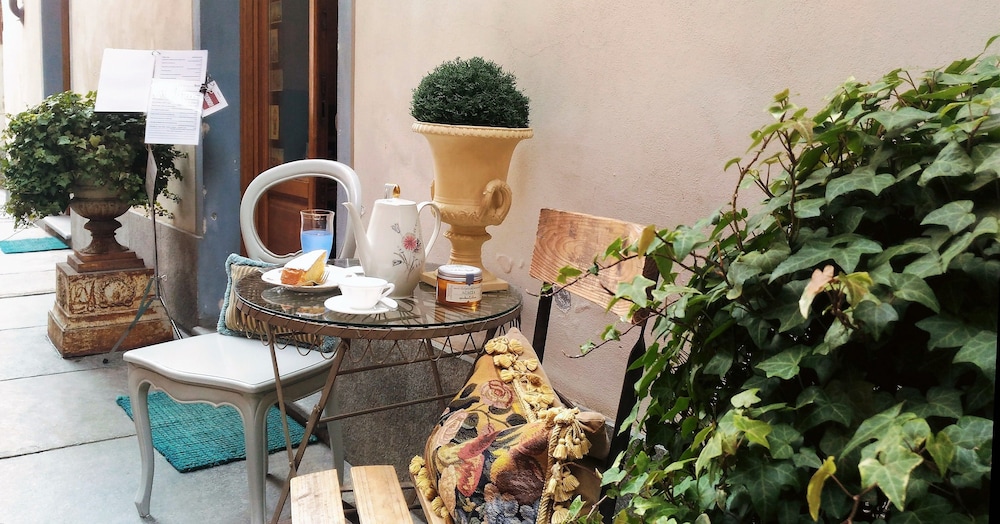 Casa Dellatorre,Cuneo>>Alba,3 star