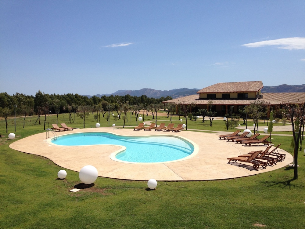 Agriturismo Saludi E Trigu,Dolianova>>Carbonia-Iglesias,3 star