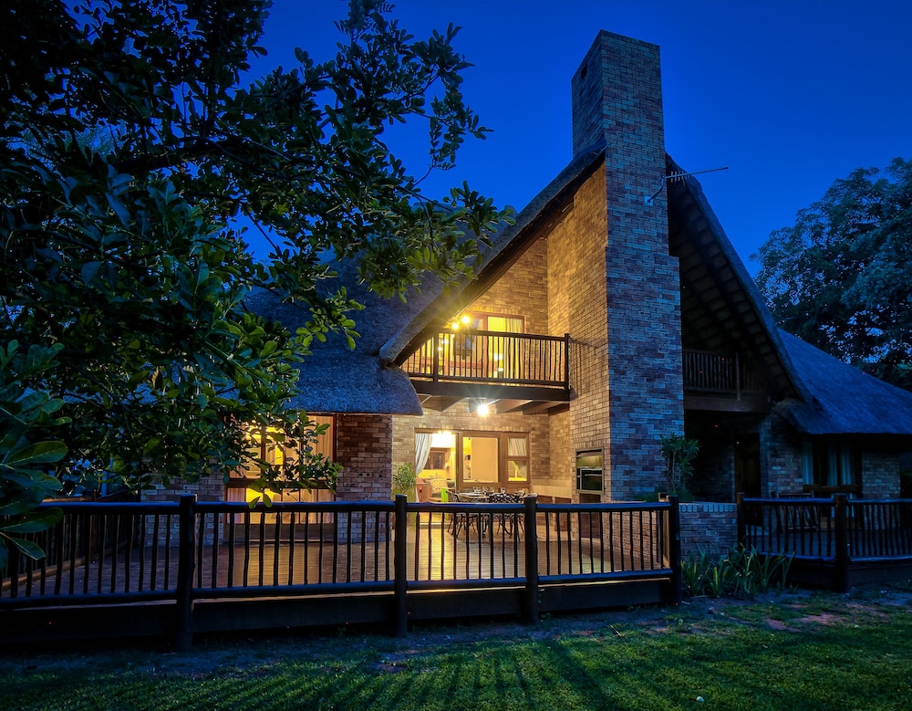 Cambalala Kruger Park Lodge,Hazyview>>Ehlanzeni,4 star