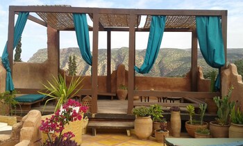 Riad Cascades D'ouzoud,Ouzoud>>Ait Taguella,3 star