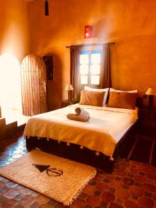 room-image
