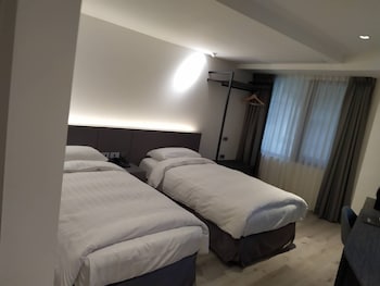 rf hotel zhongxiao