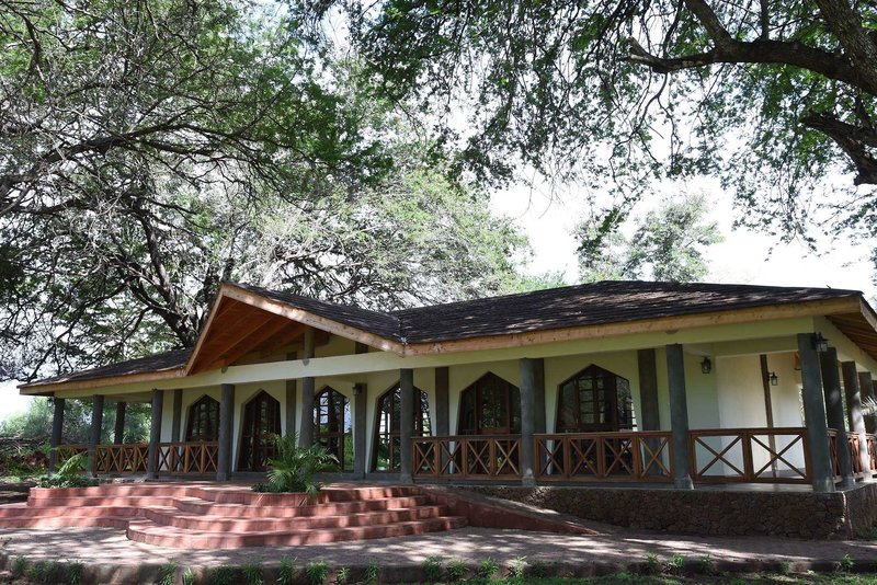 Hunters Lodge - Kiboko,Kiboko>>Emali,4 star