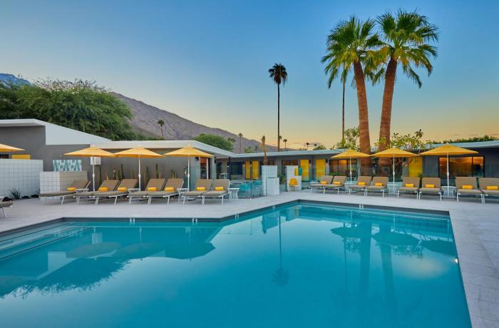 Twin Palms Resort - A Gay Men's Resort,,2 star