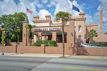 embassy suites by hilton charleston historic district
