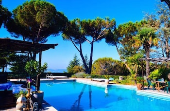 Almanuda - Naturist Village - Adults Only,Nepi>>Lazio,1 star