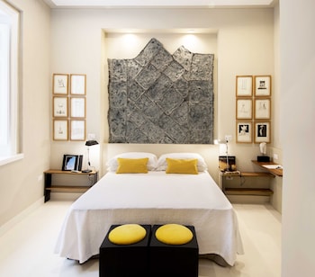 Atelier Ines Home Gallery,Casavatore>>Campania,3 star