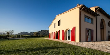 Cascina Canova B&B,In San Giuliano Terme,3 star