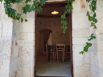 Almapetra Trulli Resort,Andria>>Alberobello,4 star