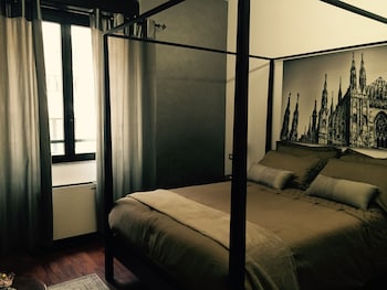 atmos luxe navigli hostel and rooms