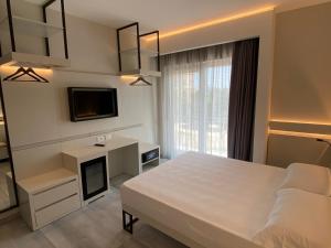 aether suites tropea