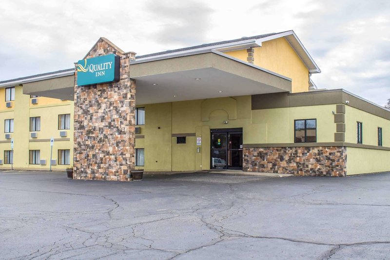 Quality Inn Hall Of Fame,Canton>>Akron,2.5 star