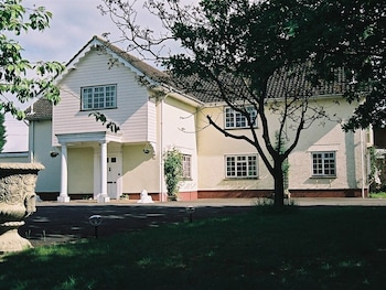 Newmans Hall,Ipswich>>Great Waldingfield,3 star
