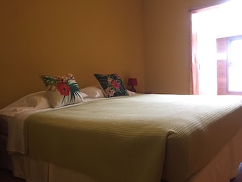 hotel uka mana