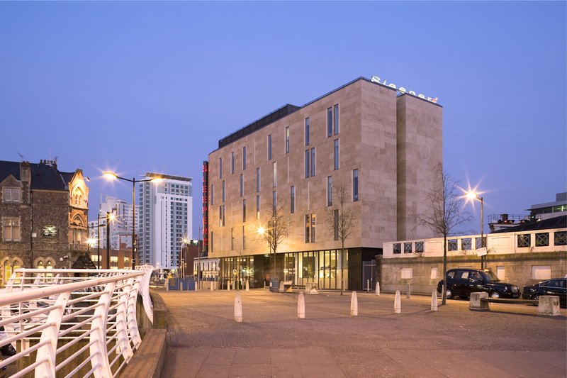 sleeperz hotel cardiff