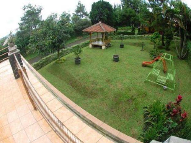 villa chavaminerva istana bunga lembang