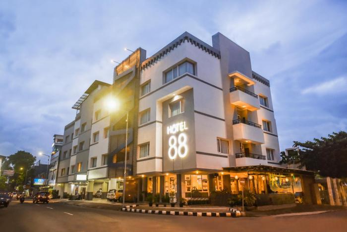 Hotel 88 Diponegoro Jember By Wh,Surabaya>>Jember,3.5 star