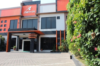 Anggraeni Hotel Ketanggungan