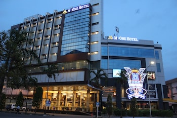 M One Hotel,Batam City>>Batam,4 star