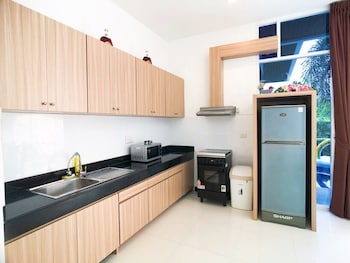 Lae Lay Suites,Karon Beach>>Karon,3 star