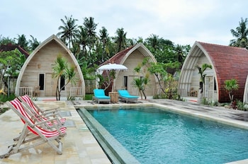 la roja bungalows