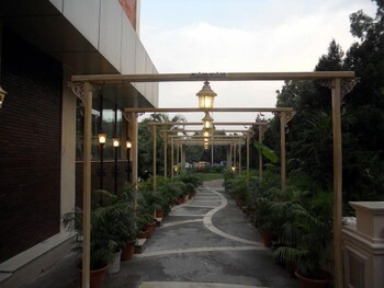 Hotel Aquamarine,Sector 22,4 star