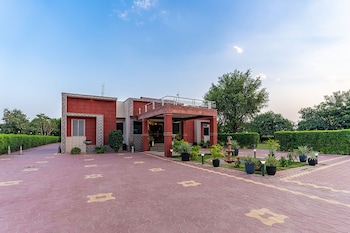 Vesta Avtar Resort Pushkar,Chawandiya,4 star