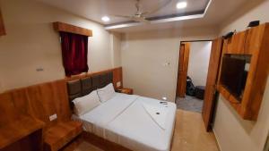 Hotel Rigga Inn Kokilaben Dhirubhai Ambani Hospital,Mumbai>>Andheri West,3 star