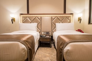 Peninsula Redpine,Andheri East, Mumbai,3 star
