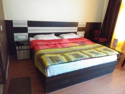 Hotel Naddi Heights,Naddi>>Dharamshala,3 star