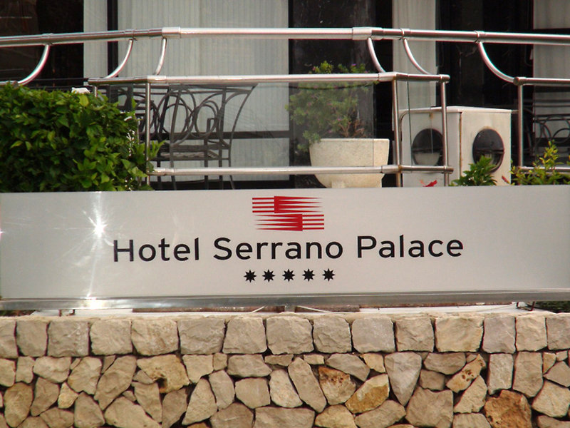 hotel serrano palace