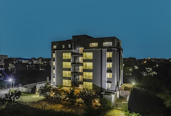 Floressa Randa,Iyyappanthangal,3 star