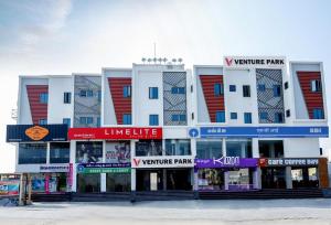 Venture Park,Omr Chennai,2 star