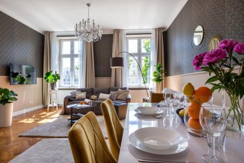 fragola between old town and jewish quarter