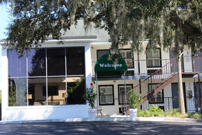 charleston creekside inn
