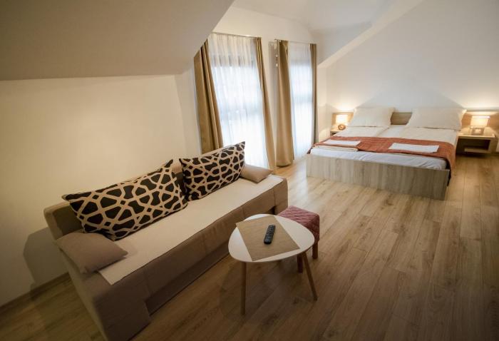 hotel logavina 8