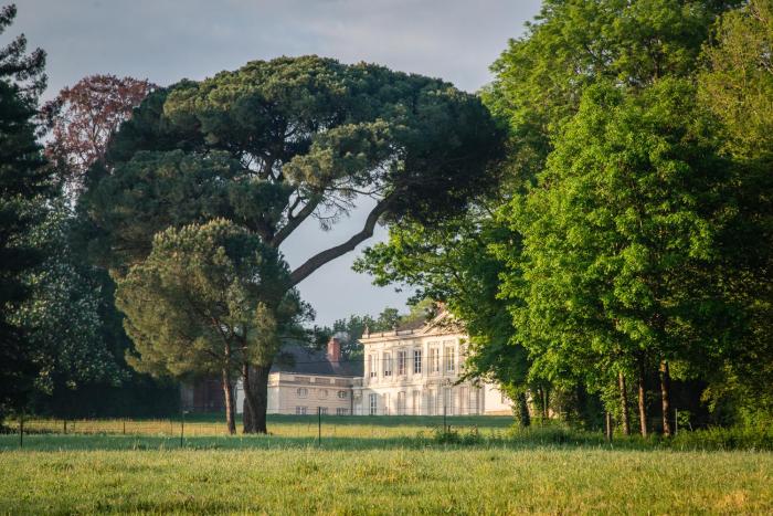 Chateau De Craon,On A River,4 star