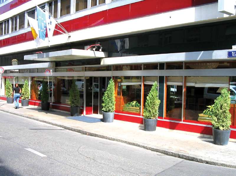 ibis geneve centre lac