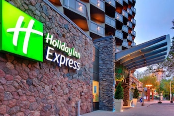 Holiday Inn Express Edmonton Downtown By Ihg,Edmonton>>Alberta,3 star