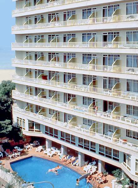 Whala!Fun,El Arenal>>Balearic Islands,1 star