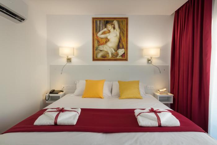 art and wine boutique hotel