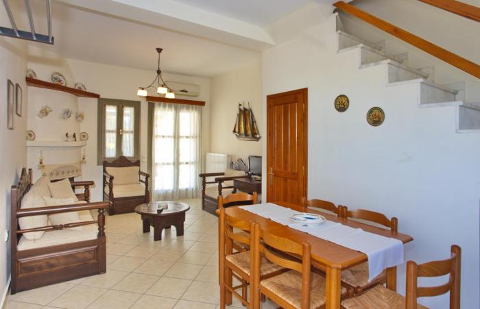 To Pithari,Molos>>Central Greece,1 star